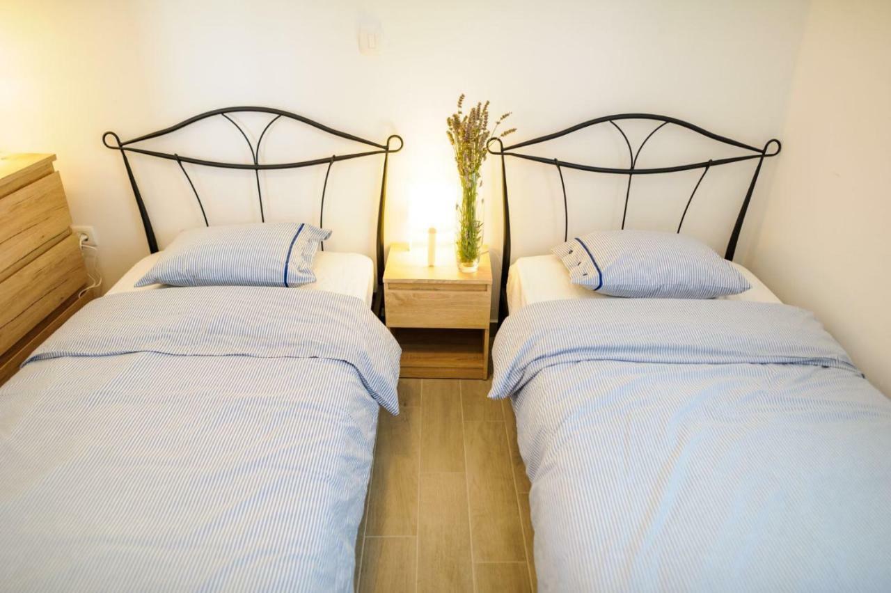 Apartments Lux Pag Pag Town Kültér fotó